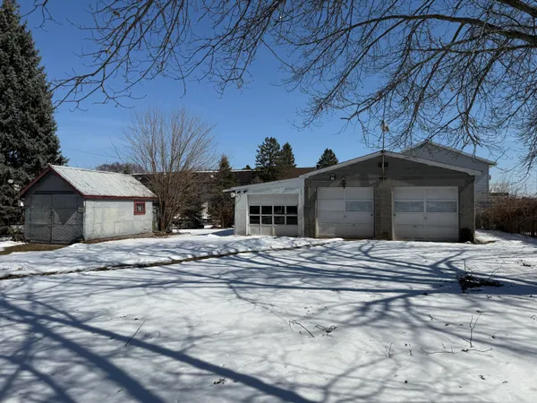 $299,000 | 923 11th Avenue South, Onalaska, WI 54650