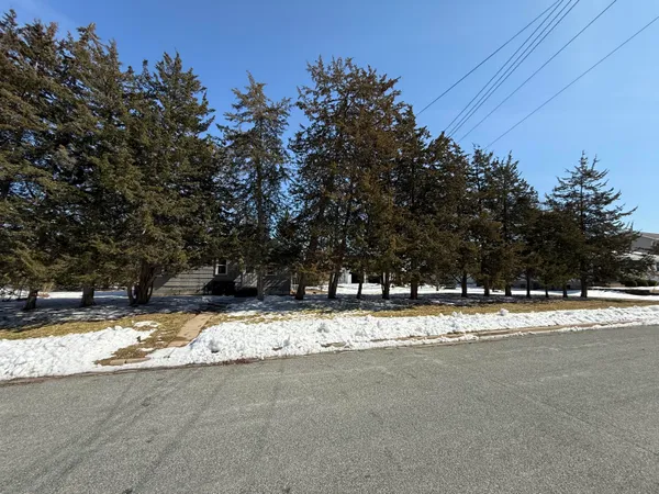 $299,000 | 923 11th Avenue South, Onalaska, WI 54650