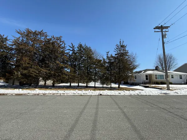 $299,000 | 923 11th Avenue South, Onalaska, WI 54650