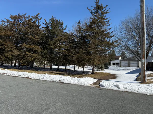 $299,000 | 923 11th Avenue South, Onalaska, WI 54650