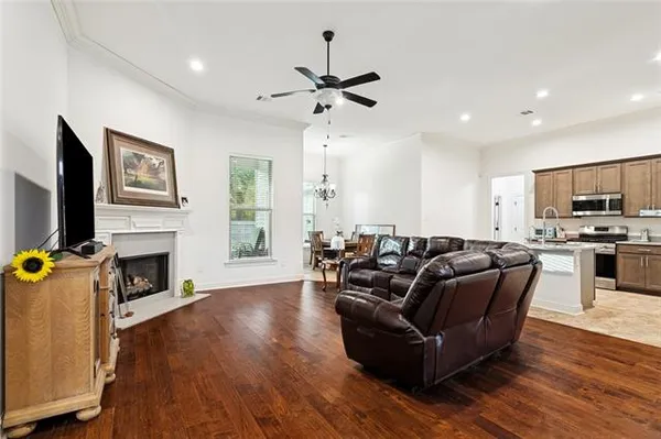 $325,000 | 709 Jackson Court, Madisonville, LA 70447