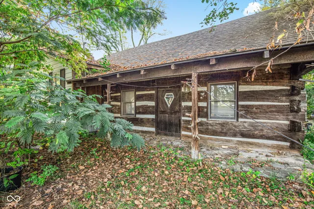 $325,000 | 729 North County Road 900 East, Avon, IN 46123