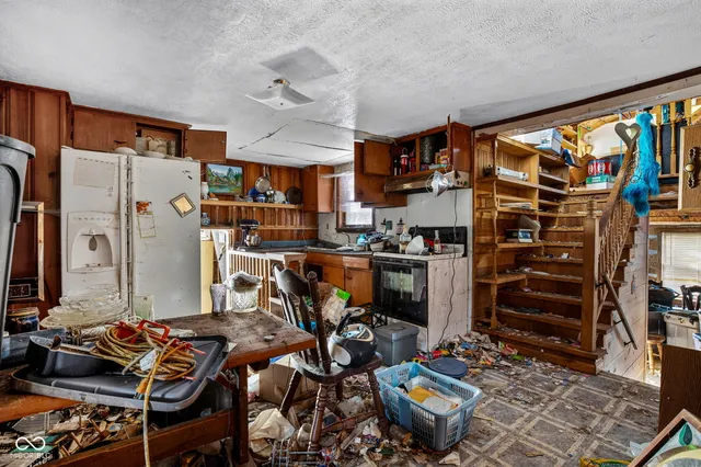 $325,000 | 729 North County Road 900 East, Avon, IN 46123