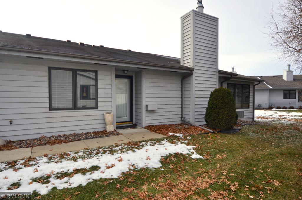 1719 Lakeview Drive Southwest Rochester, MN 55902 - Photo 2 of 19
