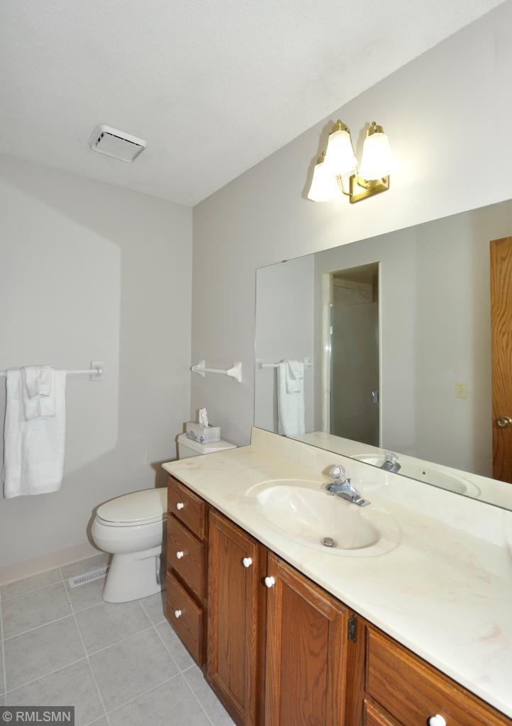 1719 Lakeview Drive Southwest Rochester, MN 55902 - Photo 15 of 19