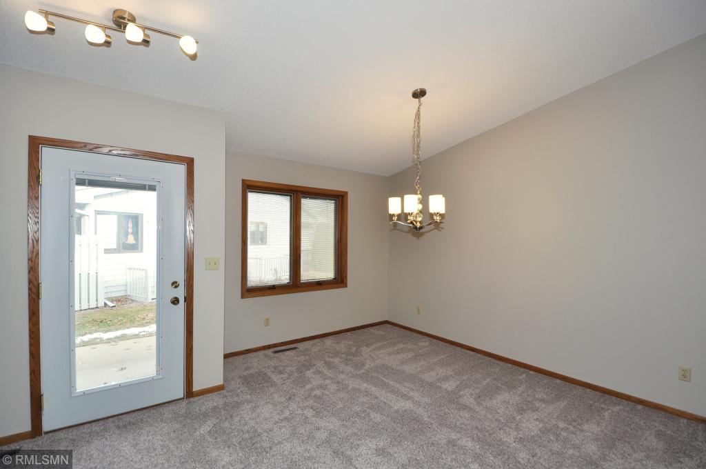 1719 Lakeview Drive Southwest Rochester, MN 55902 - Photo 4 of 19
