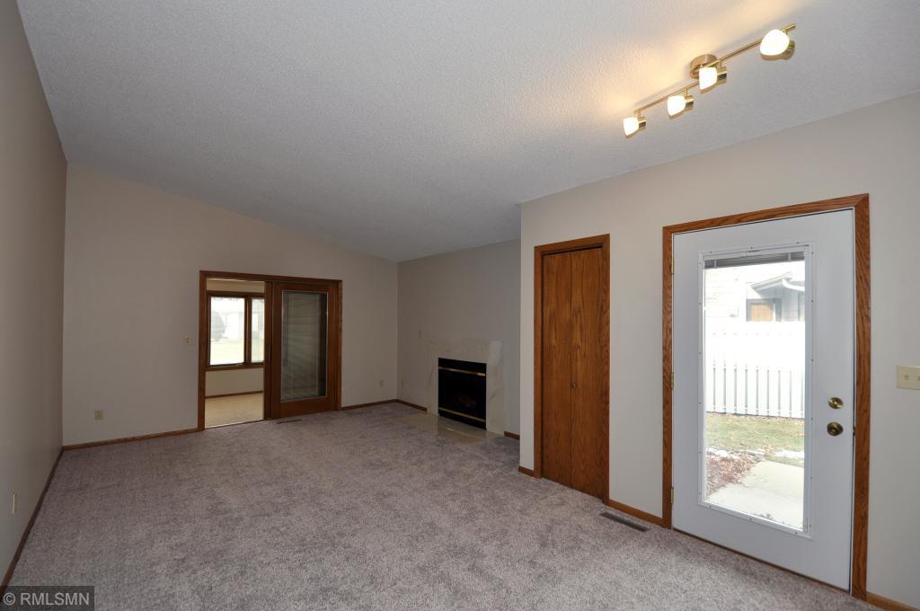 1719 Lakeview Drive Southwest Rochester, MN 55902 - Photo 5 of 19