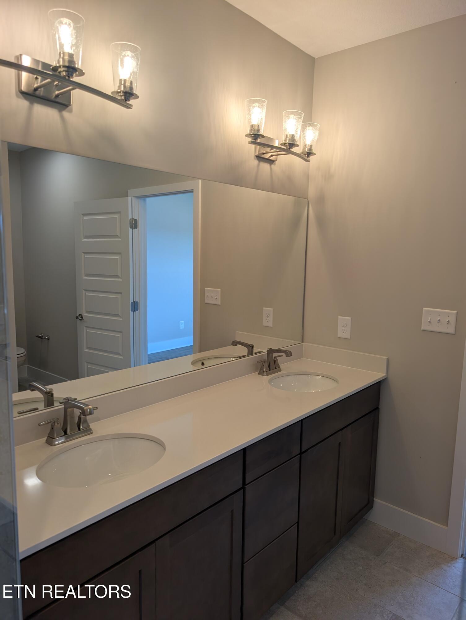 120 Cedarberry Street, Unit LOT112B Oak Ridge, TN 37830 - Photo 12 of 47 Primary bath