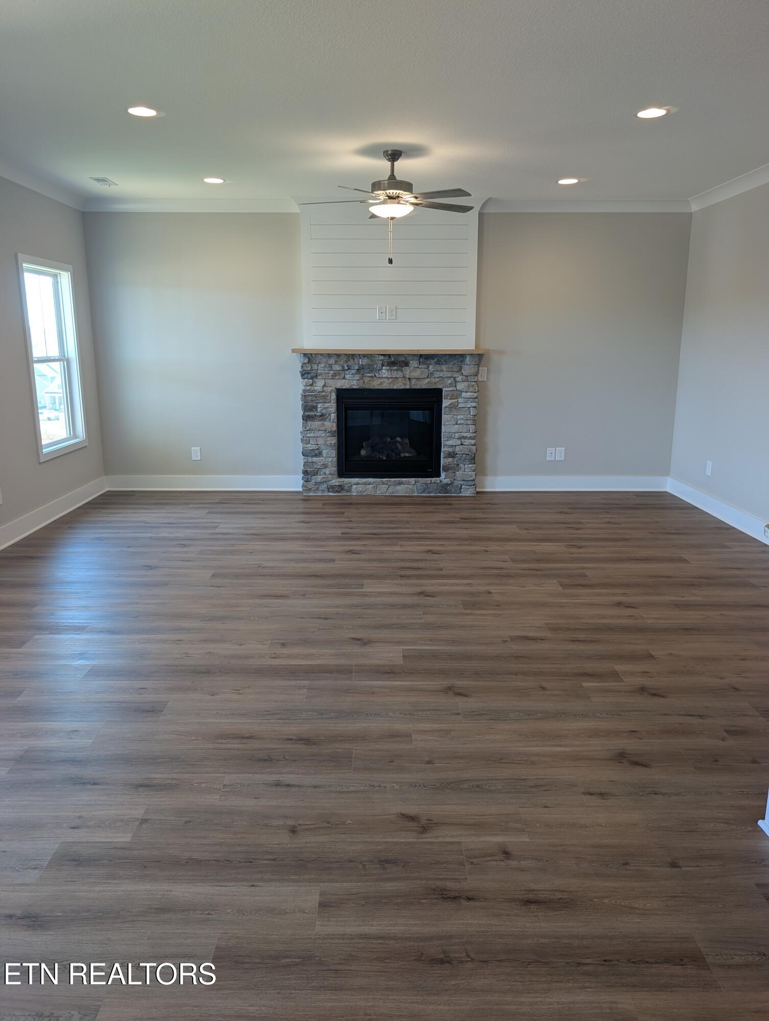 120 Cedarberry Street, Unit LOT112B Oak Ridge, TN 37830 - Photo 9 of 47 Living room