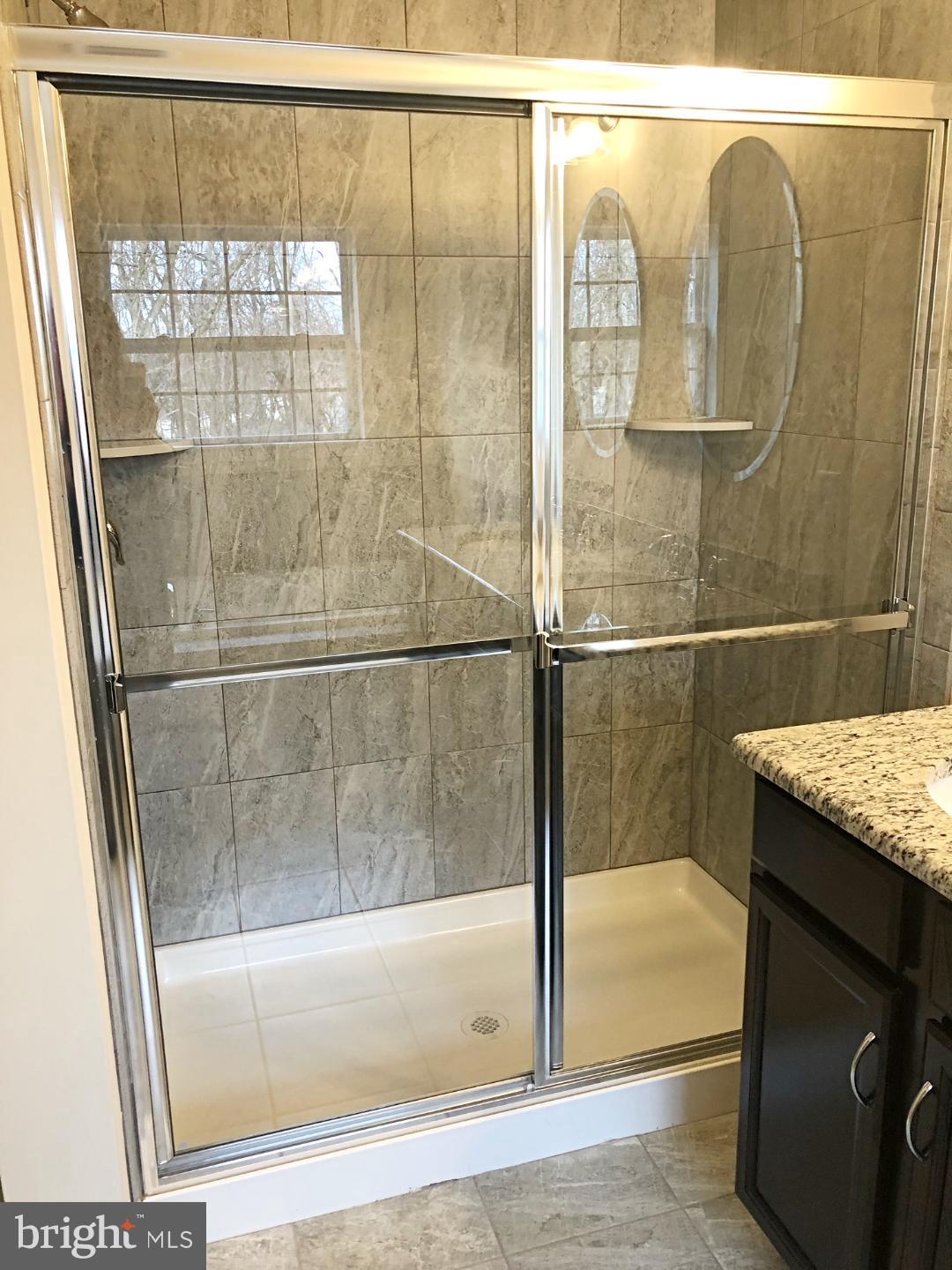 16 Stoneham Road Ewing, NJ 08638 - Photo 22 of 34 2nd Floor Master Bath