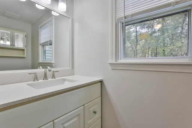 $3,350 | 14 Clare Lane, Salem, NH 03079