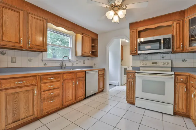 $3,350 | 14 Clare Lane, Salem, NH 03079