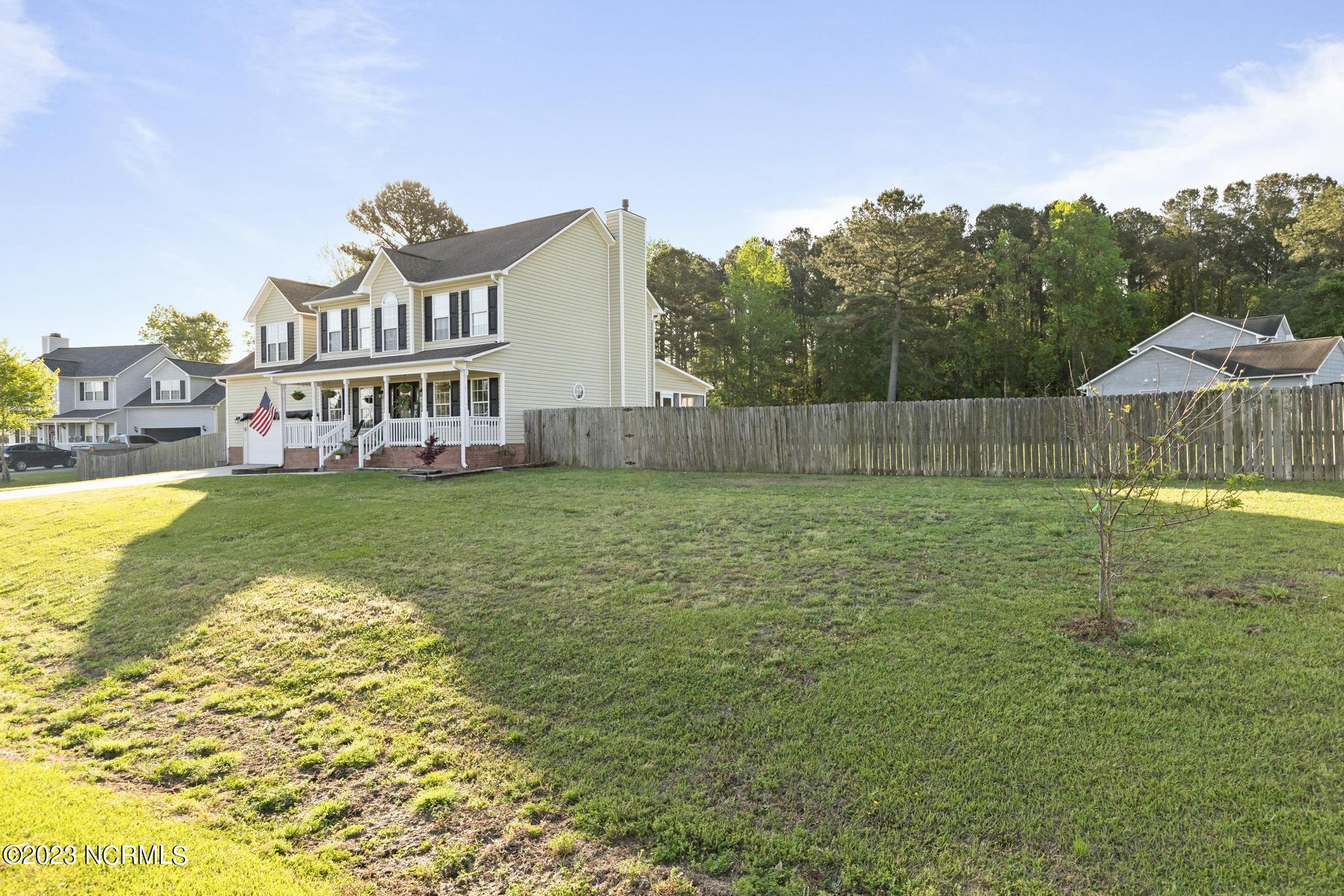 200 Rutherford Way Jacksonville, NC 28540 - Photo 3 of 38 IMG_3261