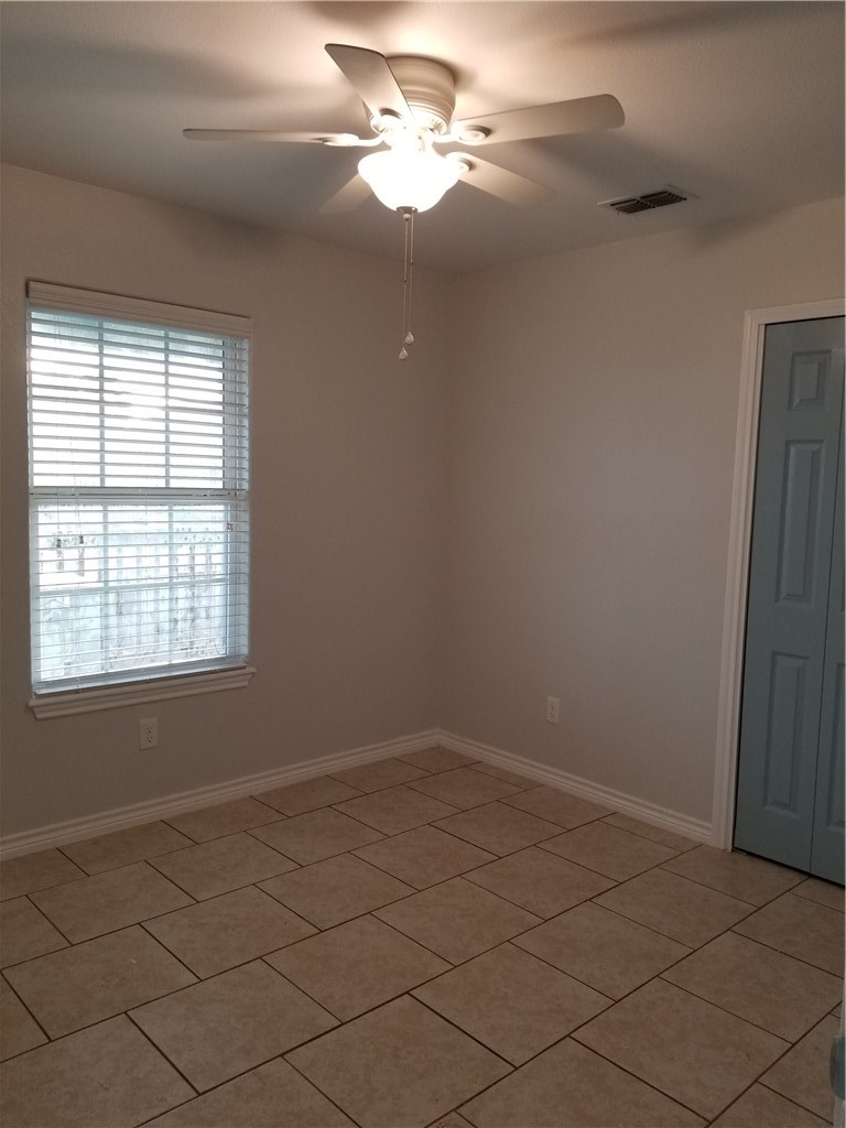 410 Knickerbocker Street, Unit A Corpus Christi, TX 78418 - Photo 7 of 18 Upstairs bedroom 1