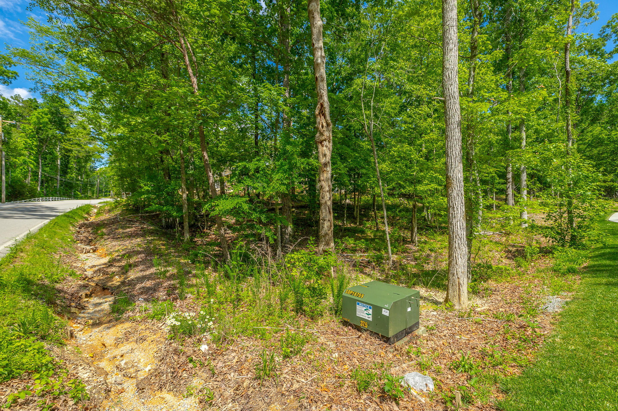 11564 Armstrong Road Soddy Daisy, TN 37379 - Photo 3 of 17 11564 Armstrong Road