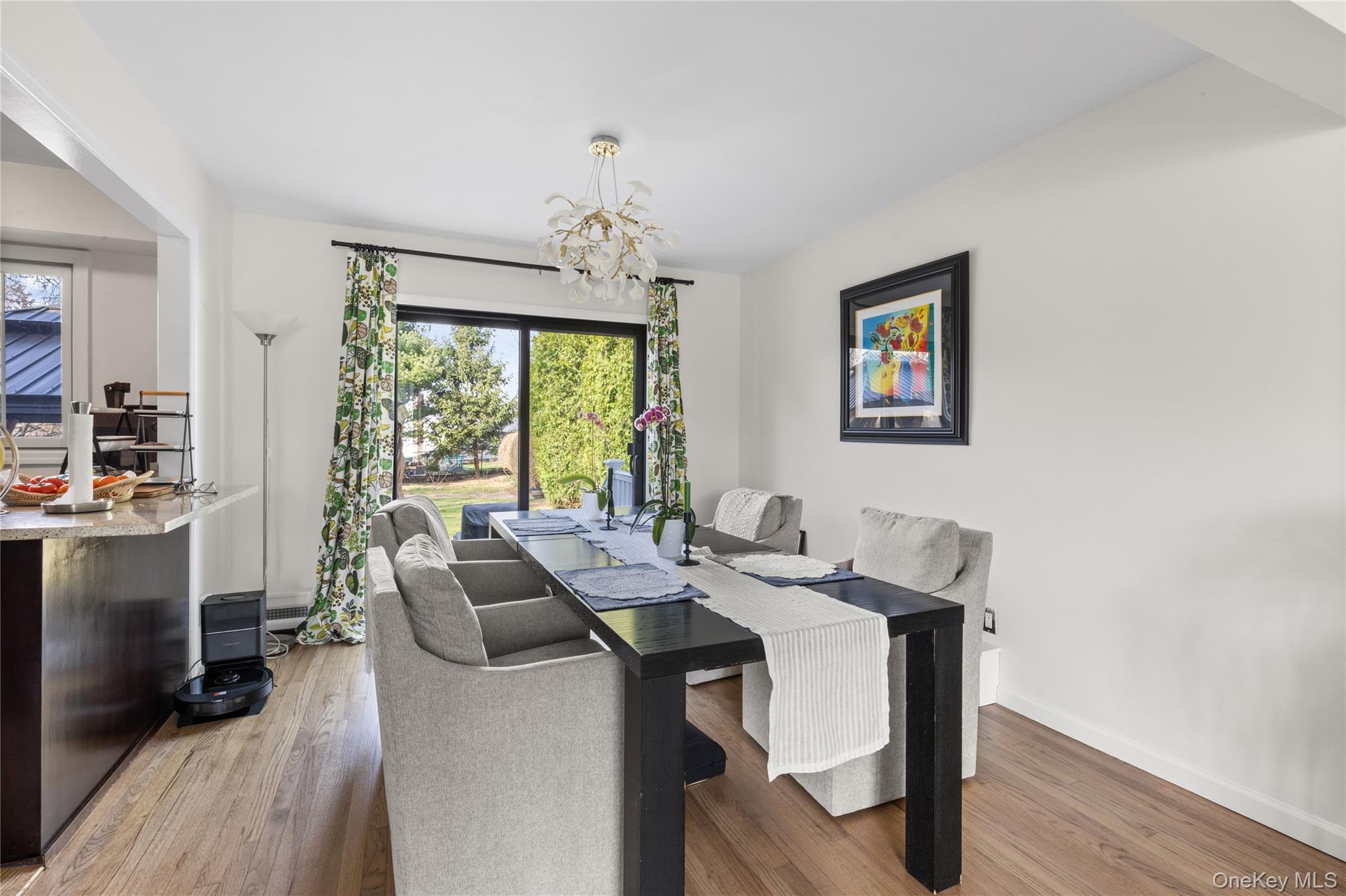 51 Convent Road Syosset, NY 11791 - Photo 11 of 36