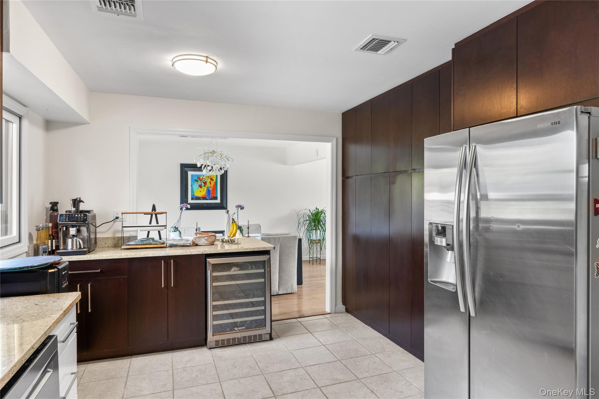 51 Convent Road Syosset, NY 11791 - Photo 16 of 36