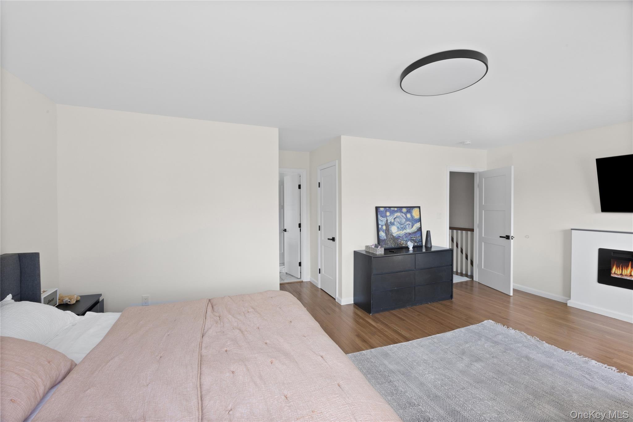 51 Convent Road Syosset, NY 11791 - Photo 20 of 36