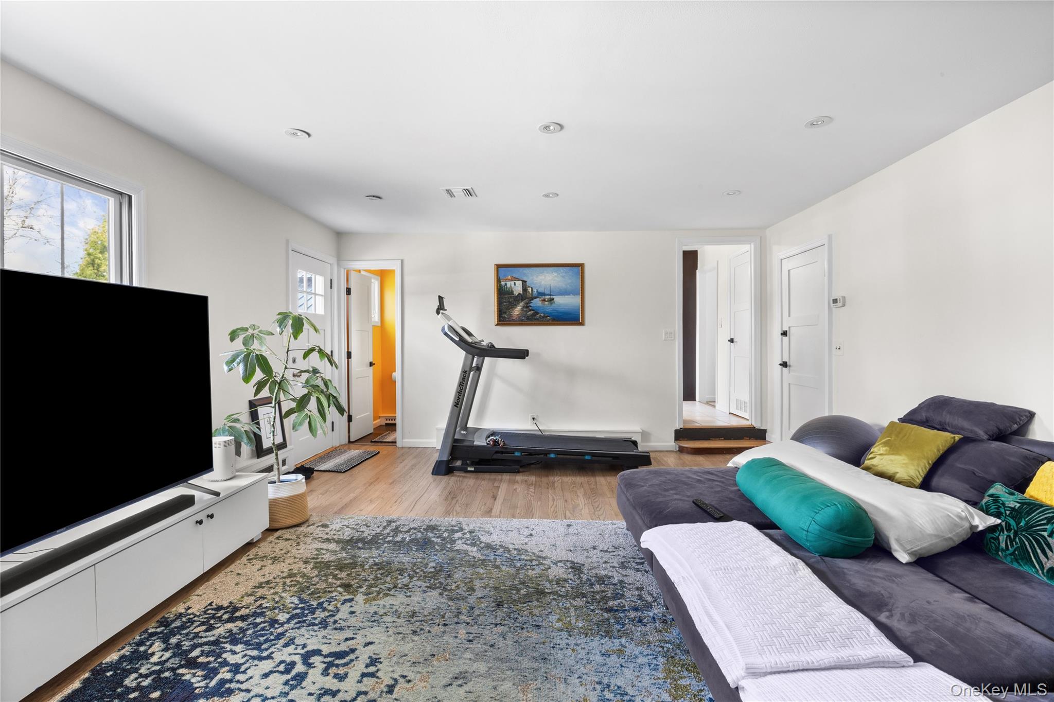 51 Convent Road Syosset, NY 11791 - Photo 28 of 36