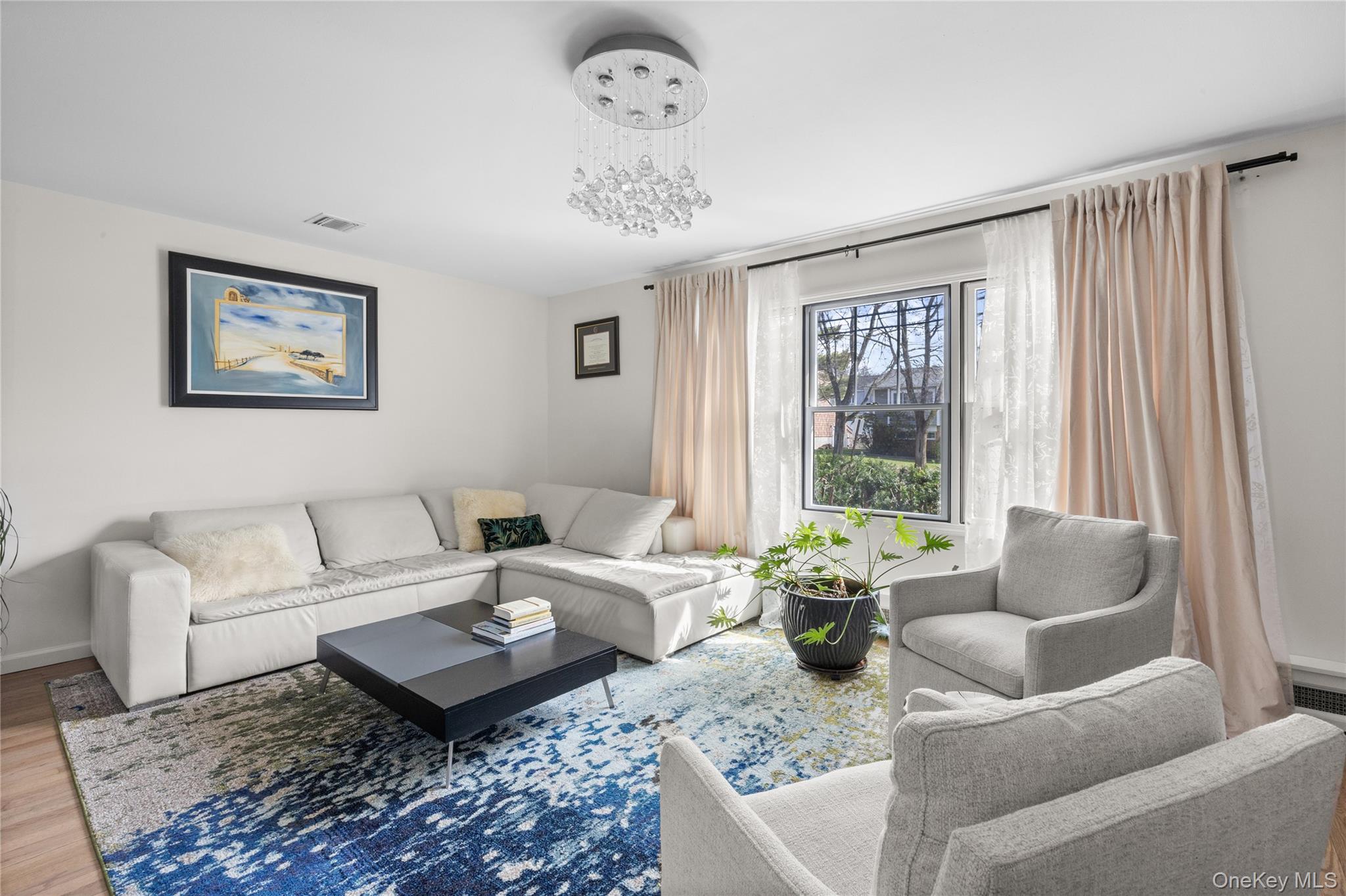 51 Convent Road Syosset, NY 11791 - Photo 9 of 36