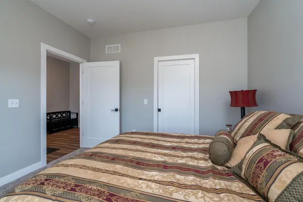 $790,000 | 34 South Pointe Court, North Mankato, MN 56003