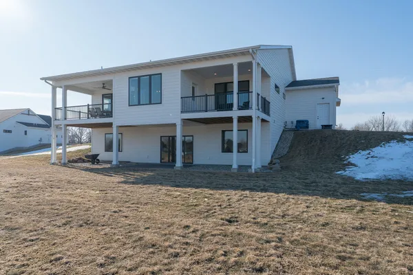 $790,000 | 34 South Pointe Court, North Mankato, MN 56003