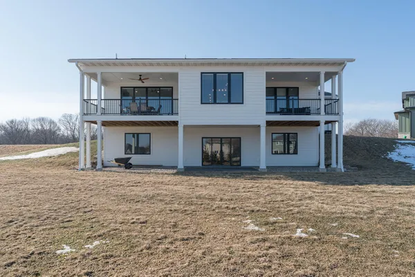 $790,000 | 34 South Pointe Court, North Mankato, MN 56003