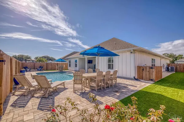 $664,900 | 1328 Sea Grv Court, Gulf Breeze, FL 32563