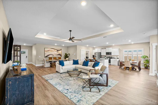 $664,900 | 1328 Sea Grv Court, Gulf Breeze, FL 32563