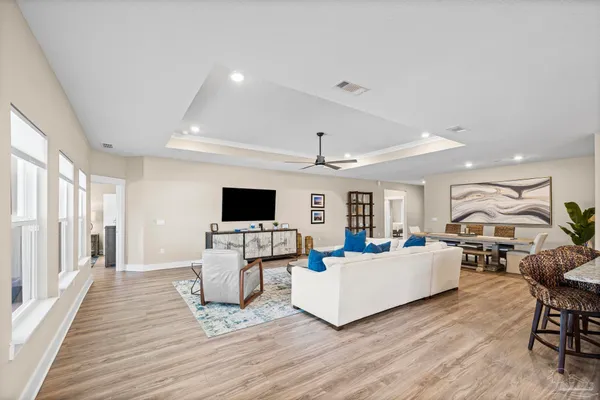 $664,900 | 1328 Sea Grv Court, Gulf Breeze, FL 32563