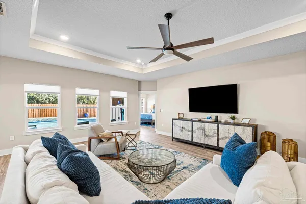 $664,900 | 1328 Sea Grv Court, Gulf Breeze, FL 32563