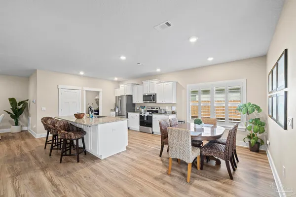 $664,900 | 1328 Sea Grv Court, Gulf Breeze, FL 32563