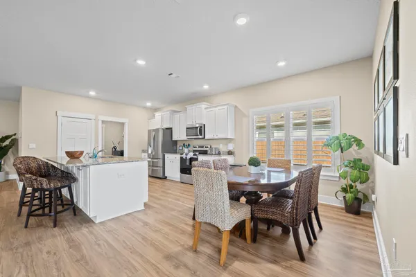 $664,900 | 1328 Sea Grv Court, Gulf Breeze, FL 32563