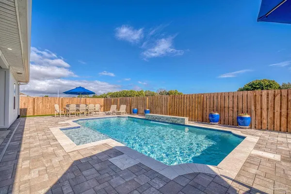 $664,900 | 1328 Sea Grv Court, Gulf Breeze, FL 32563