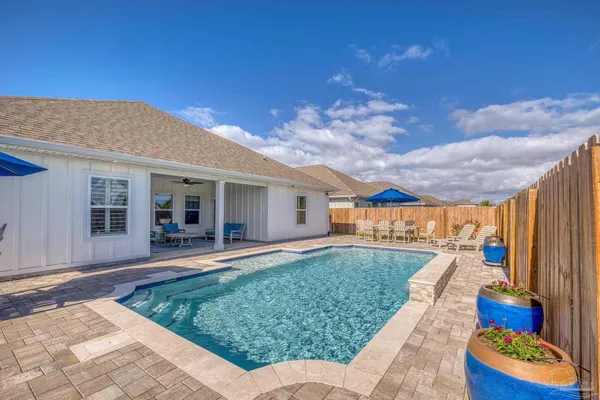 $664,900 | 1328 Sea Grv Court, Gulf Breeze, FL 32563
