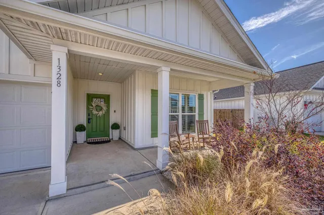 $669,900 | 1328 Sea Grv Court, Gulf Breeze, FL 32563