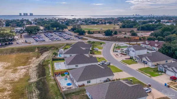 $664,900 | 1328 Sea Grv Court, Gulf Breeze, FL 32563
