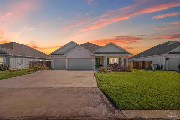 $664,900 | 1328 Sea Grv Court, Gulf Breeze, FL 32563