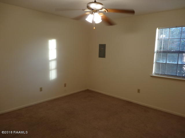 132 Hummingbird Lane, Unit D Lafayette, LA 70506 - Photo 7 of 8 DSC02220