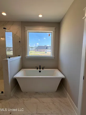 $549,900 | 1735 Bakersfield Way, Nesbit, MS 38651