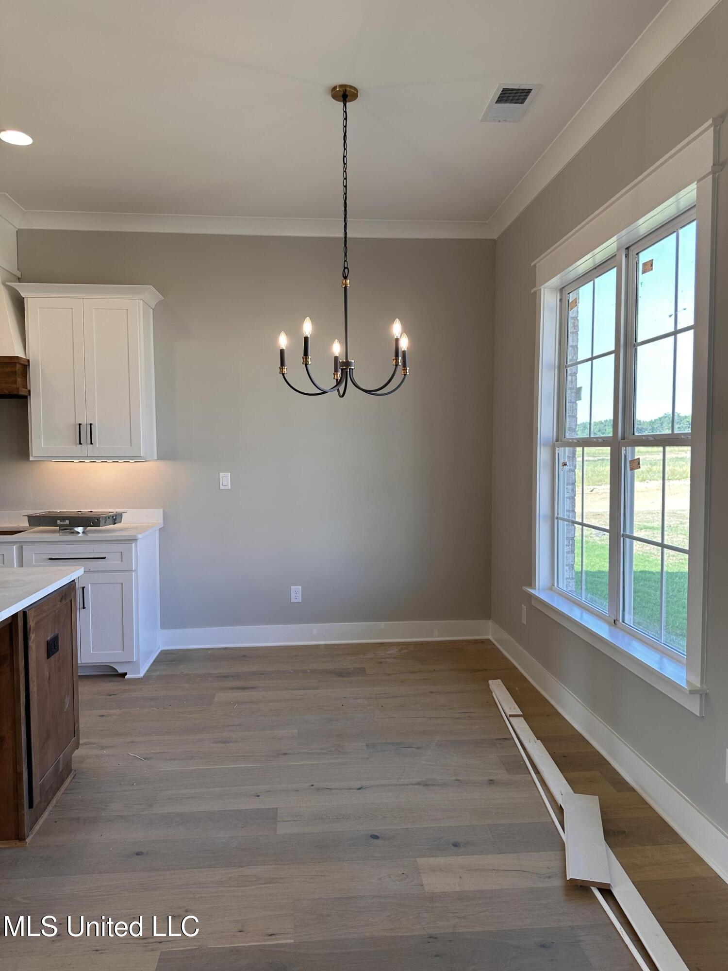 1735 Bakersfield Way Nesbit, MS 38651 - Photo 6 of 22 Breakfast room
