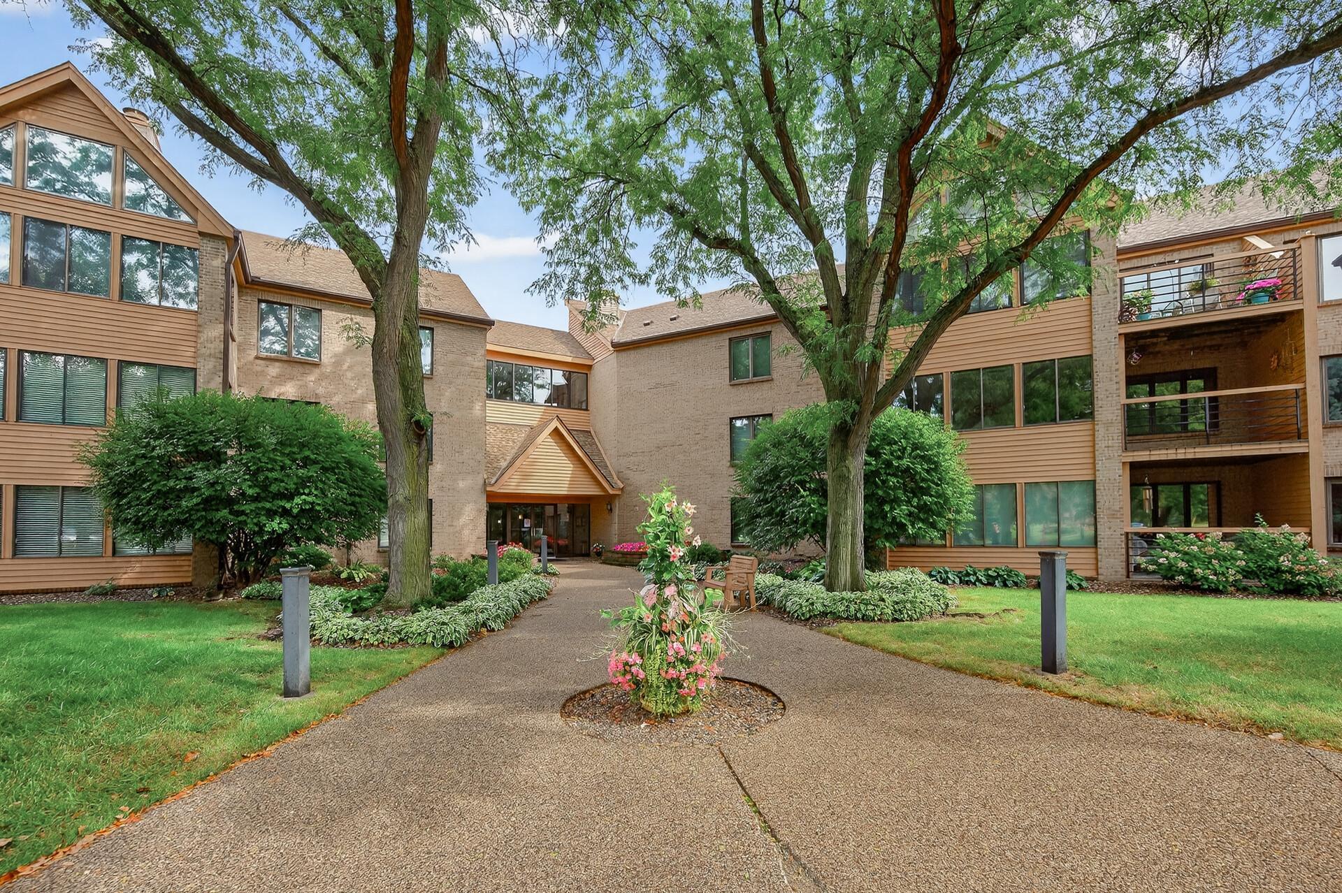 6100 Auto Club Road, Unit 303 Bloomington, MN 55438 - Photo 1 of 1