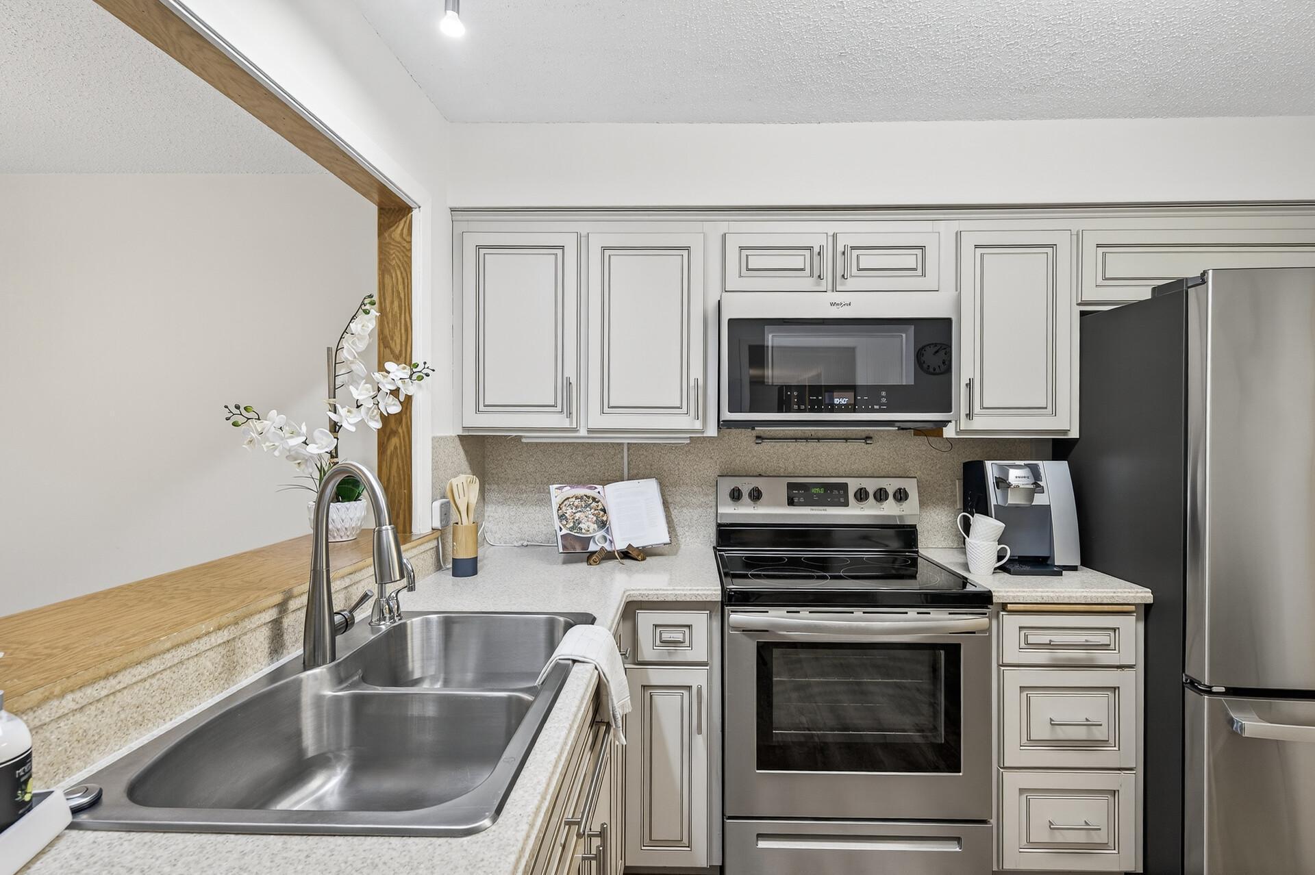 6100 Auto Club Road, Unit 303 Bloomington, MN 55438 - Photo 11 of 42 Gallery Image 11