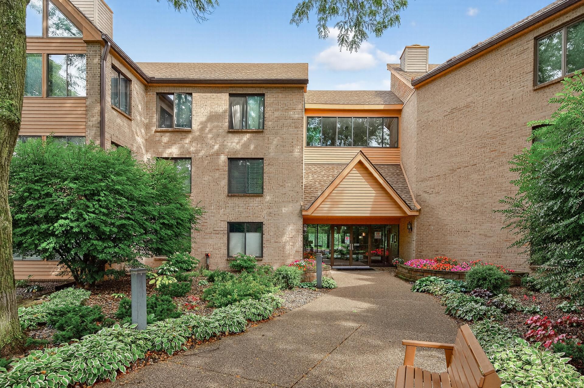 6100 Auto Club Road, Unit 303 Bloomington, MN 55438 - Photo 2 of 42 Gallery Image 2