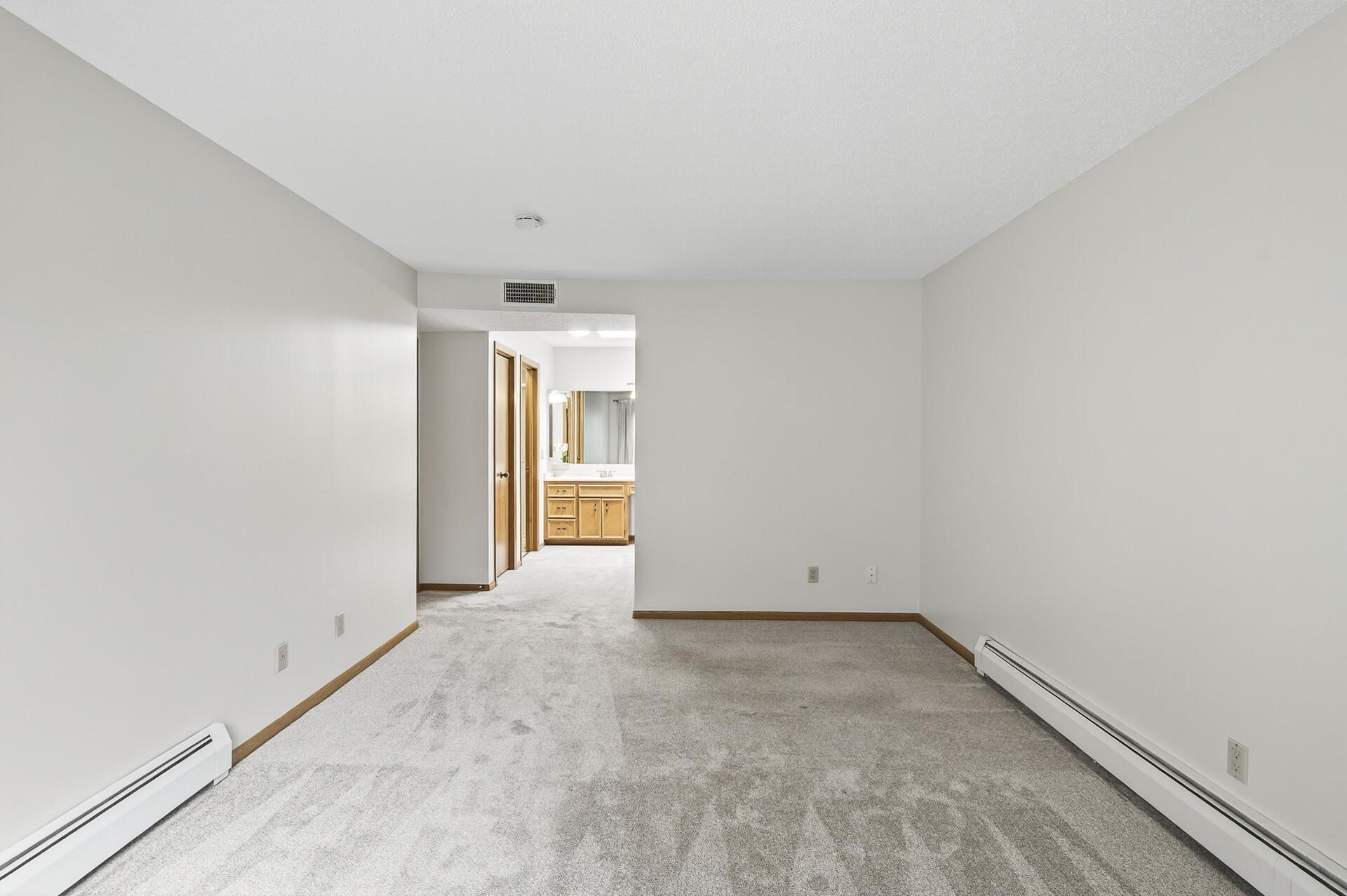 6100 Auto Club Road, Unit 303 Bloomington, MN 55438 - Photo 24 of 42 Gallery Image 24