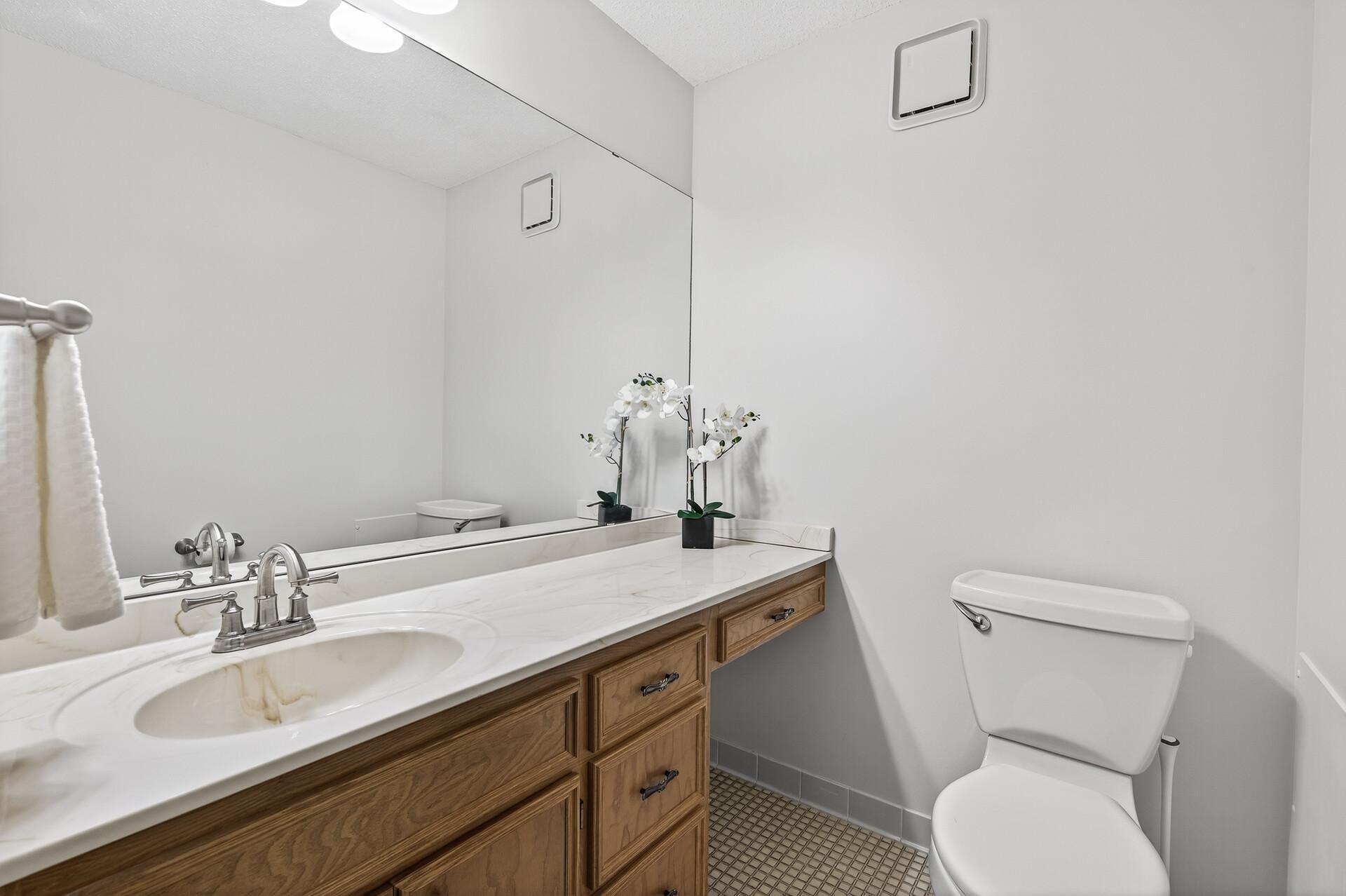 6100 Auto Club Road, Unit 303 Bloomington, MN 55438 - Photo 28 of 42 Gallery Image 28