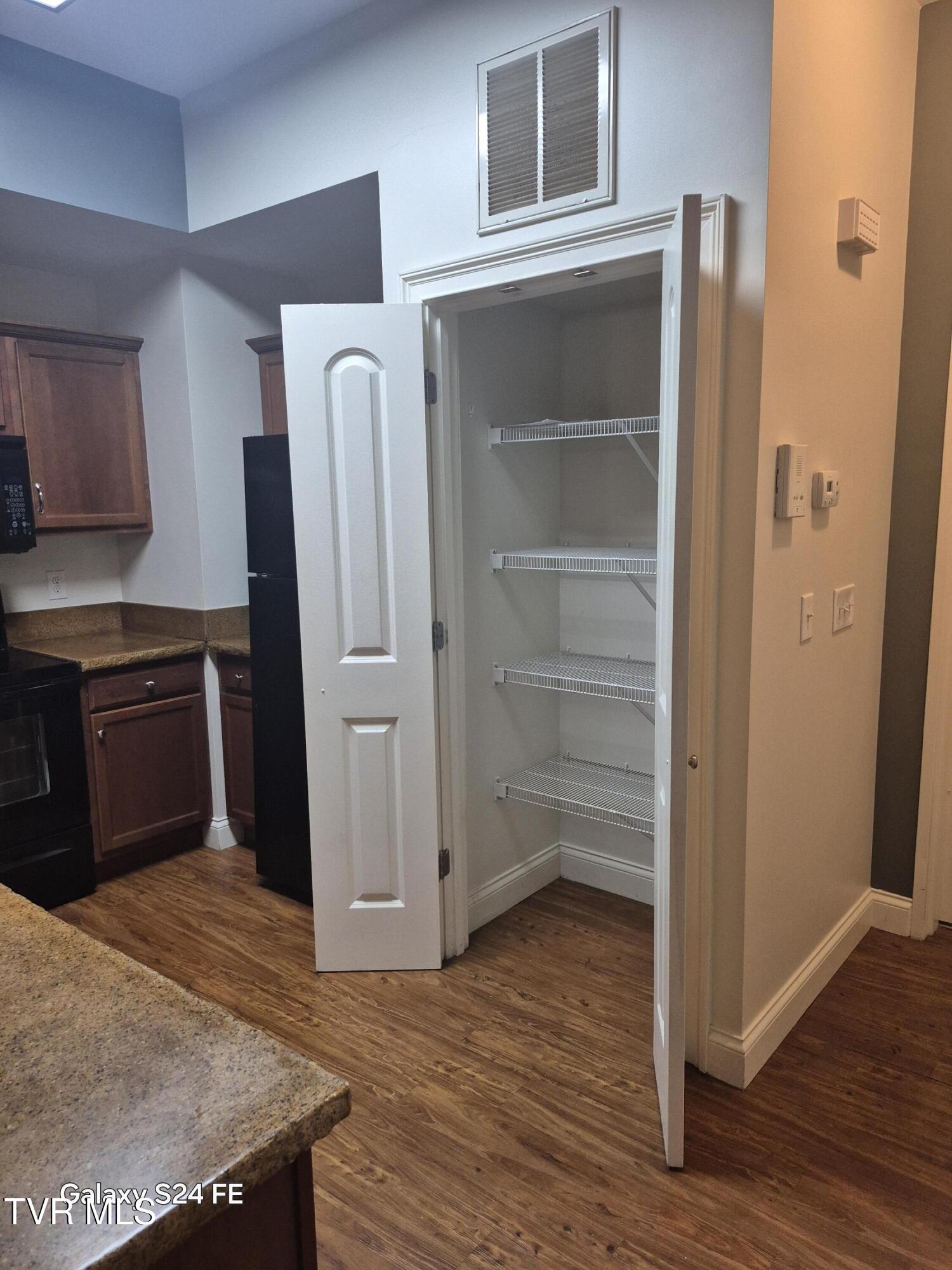 116 Tipton Street, Unit 209 Johnson City, TN 37604 - Photo 10 of 31 20250619_140640