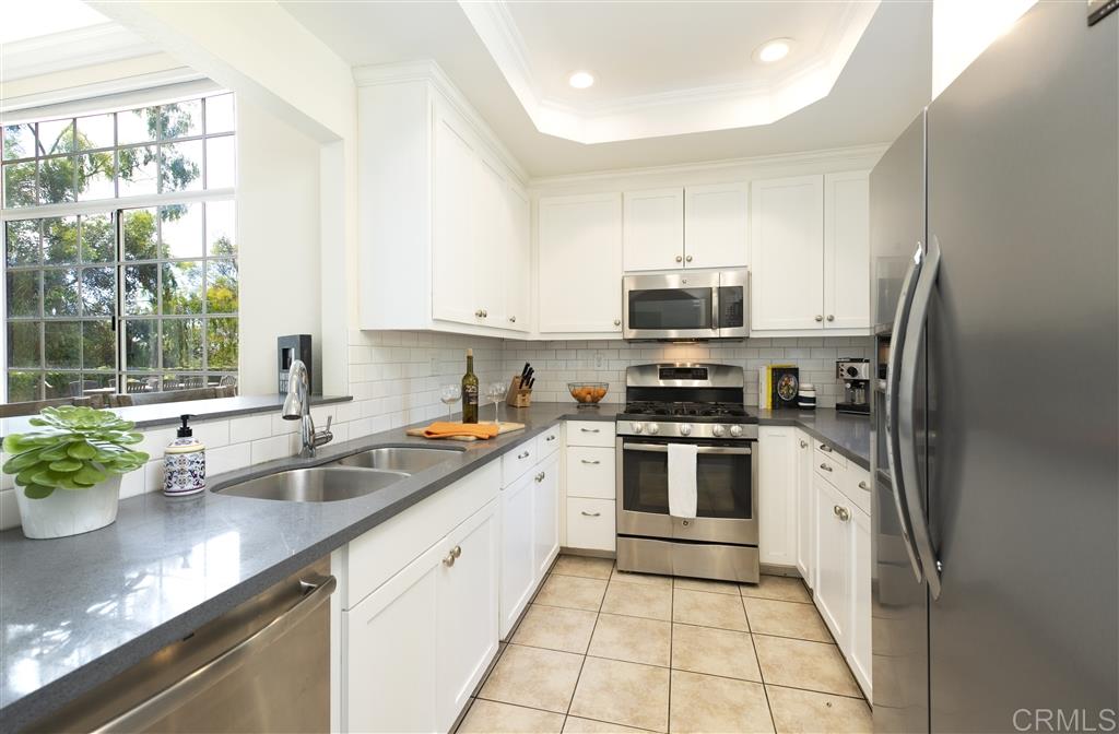 2673 Regent Road Carlsbad, CA 92010 - Photo 10 of 25
