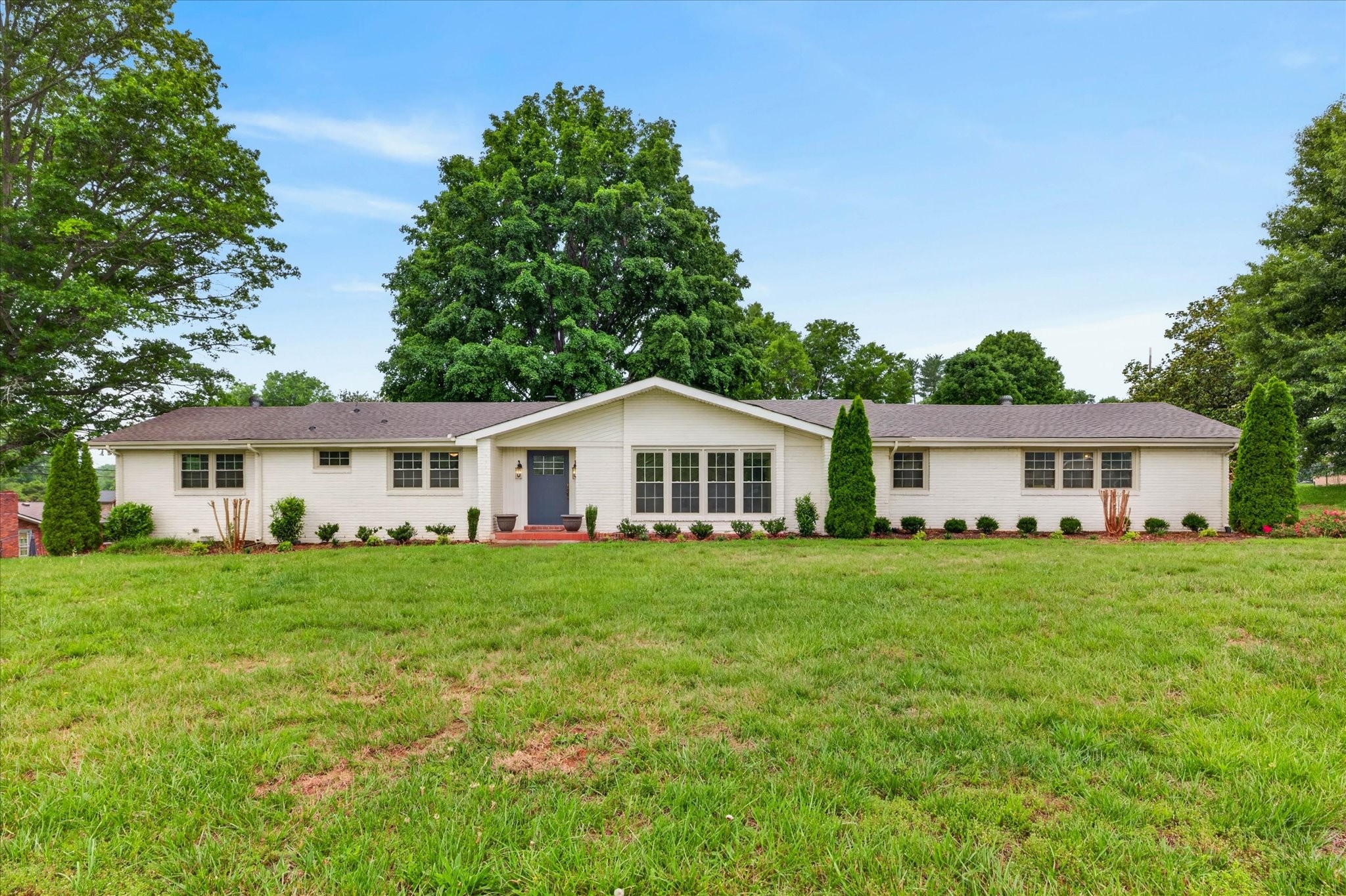 306 Locust Road Clarksville, TN 37043 - Photo 1 of 39