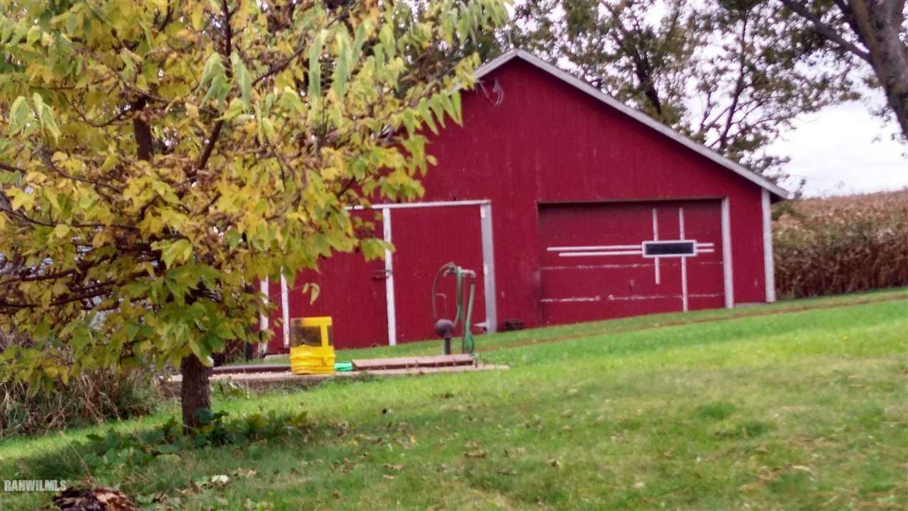 12683 West Stateline Road South Wayne, WI 61089 - Photo 10 of 16 Gallery Image 10